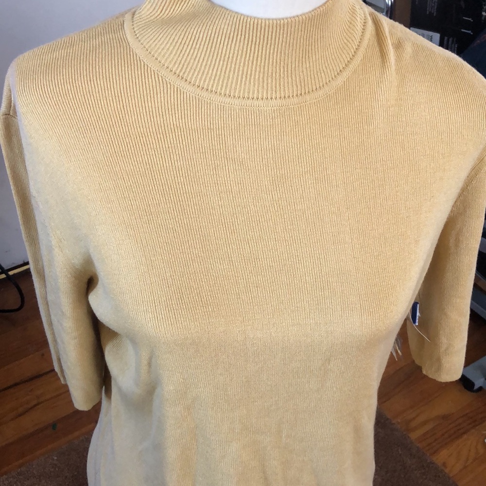 Jones New York turtle neck top